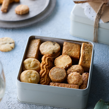 Load image into Gallery viewer, Savory Cheese Cookies Tin